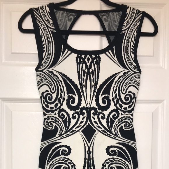 GUESS b&w paisley print bodycon dress - Picture 2 of 4
